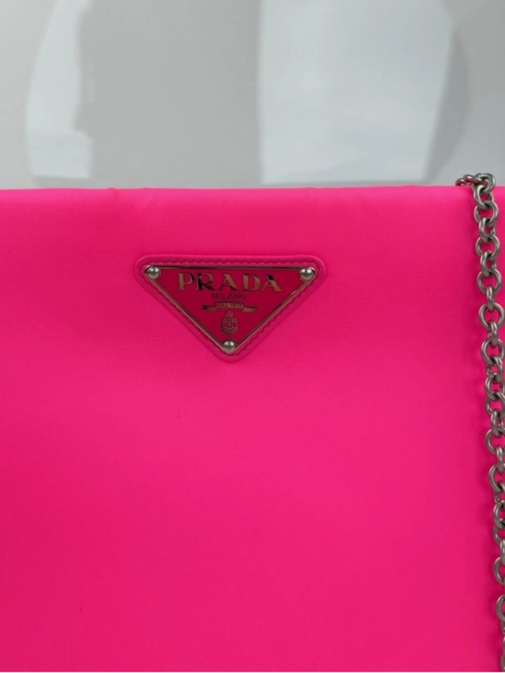 PRADA⭐️🌸Tessuto Nylon Soft padded Hot Pink! Neon! crossbody bag! Offers. - Picture 12 of 16